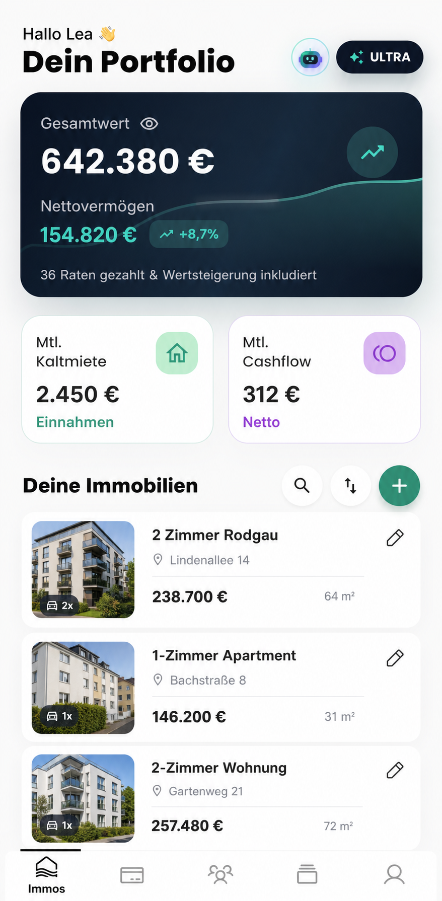 Anonymisierte ImmoFluss-Portfolioansicht mit Gesamtwert, Cashflow und Immobilien.